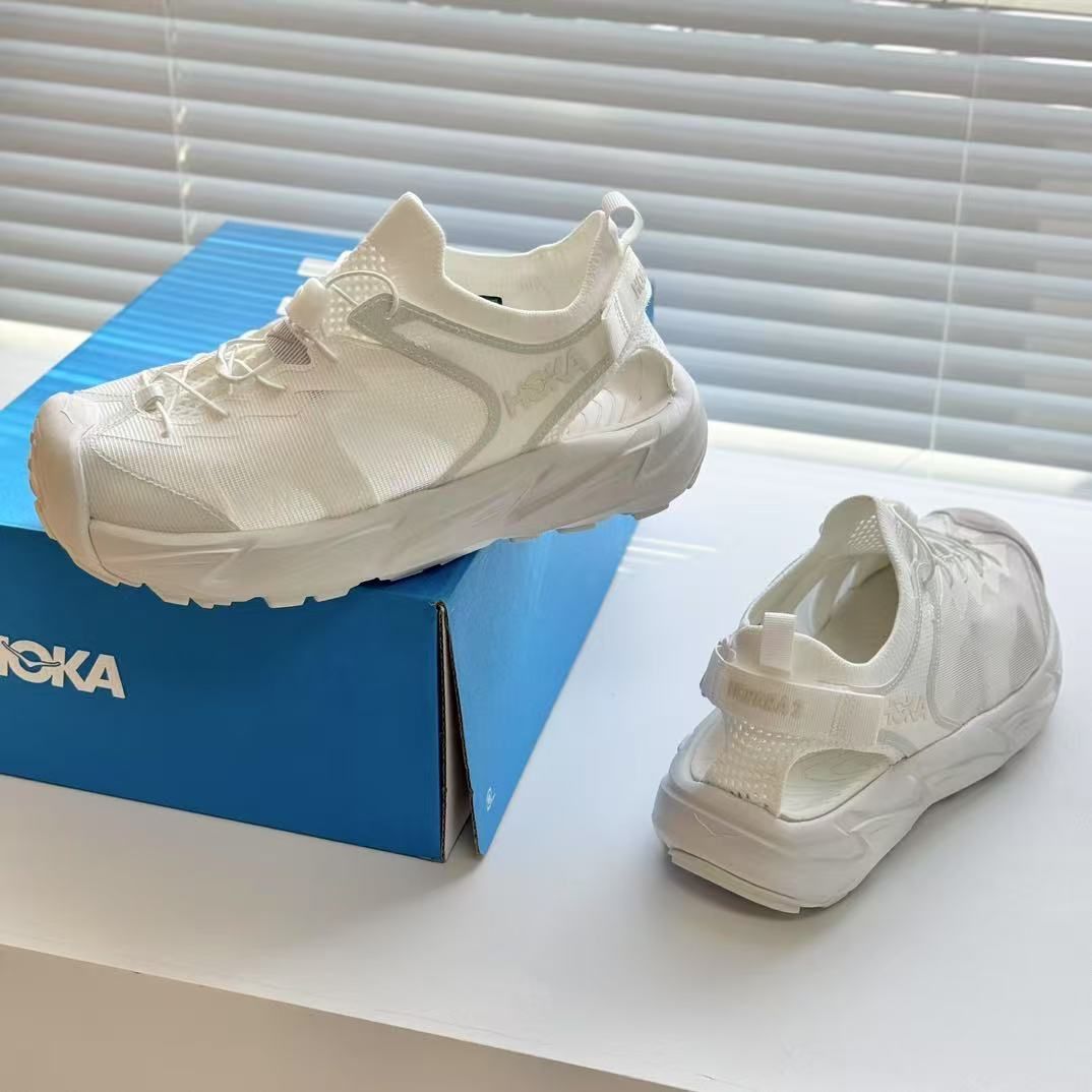 【mizuki 】ホカ ホパラ ホワイト 28cmサンダル HOKA（ホカ）の「＜HOKA ONE ONE＞ HOPARA/ホパラ（サンダル