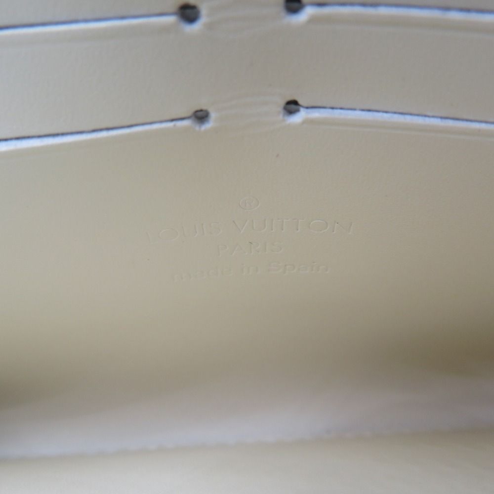 レザー ゴールド金具