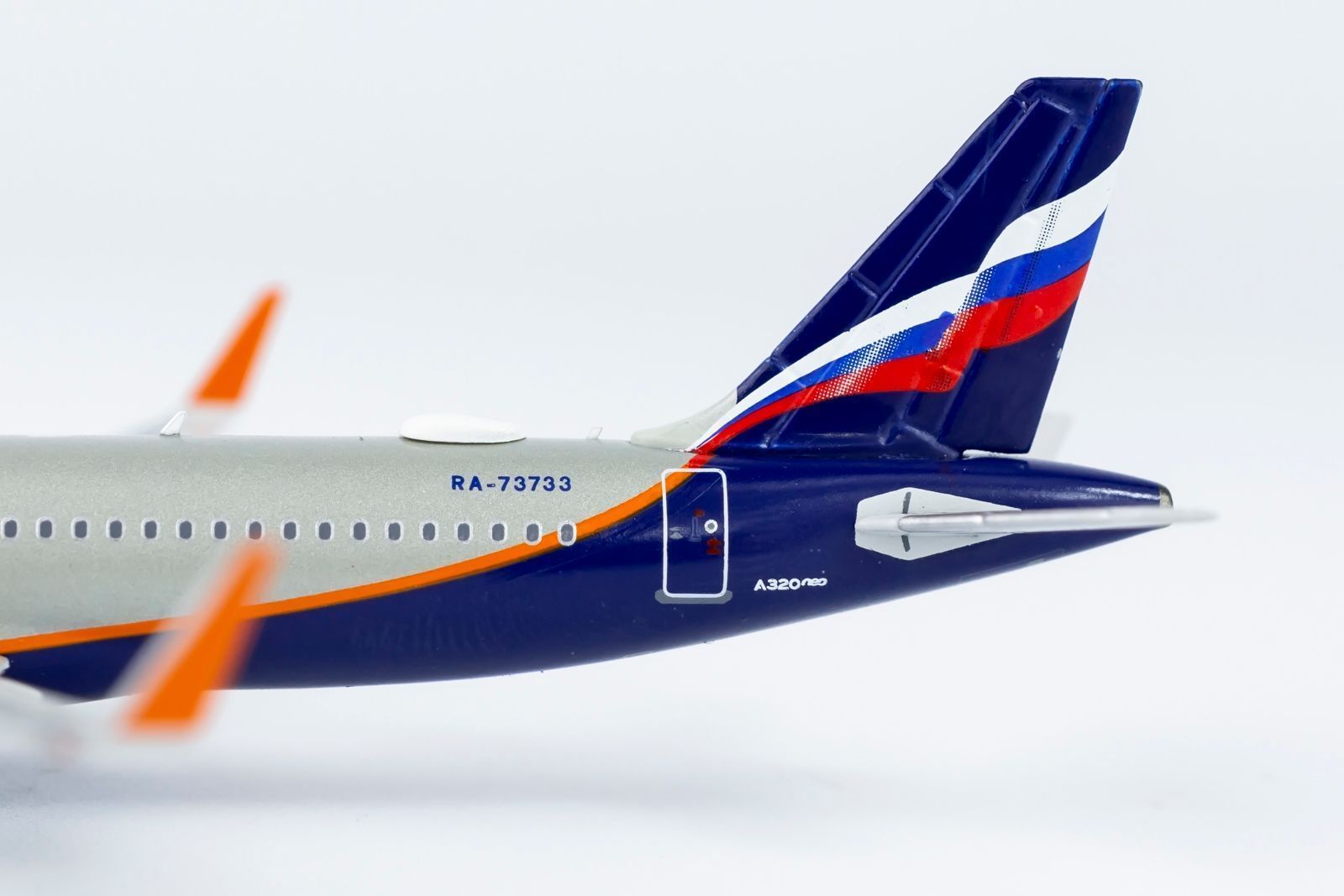 RA-73733 1|400