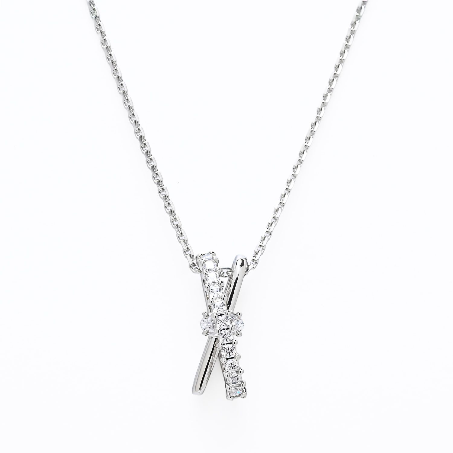 スワロフスキー SWAROVSKI ネックレス Hyperbola ペンダント ツイスト 