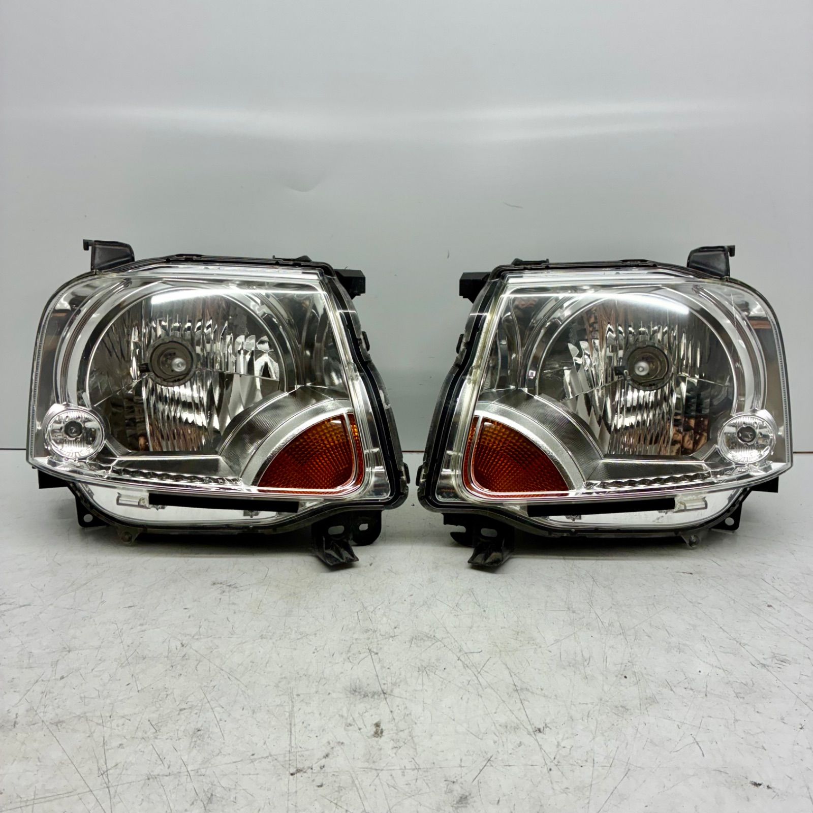 コーティング済 三菱 H81W H82W EK クラッシィ ワゴン ヘッドライト ランプ レンズ 左右セット LR ハロゲン STANLEY P3728 P71517