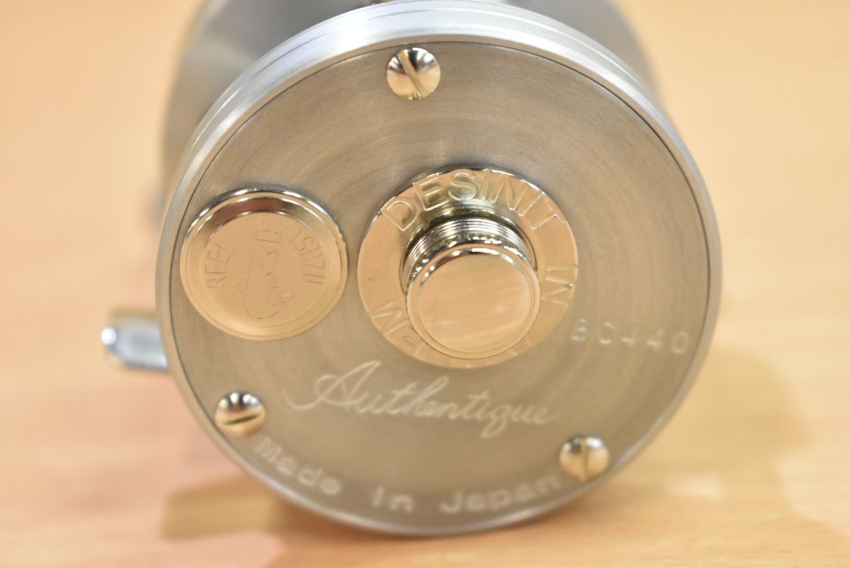 五十鈴工業 BC440SSS オーセンティック 右 シルバーアッシュ
