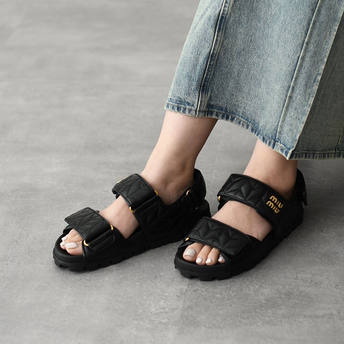 MIU MIU スポーツサンダル ホワイト/ブラック 楽天市場】【決算SALE26