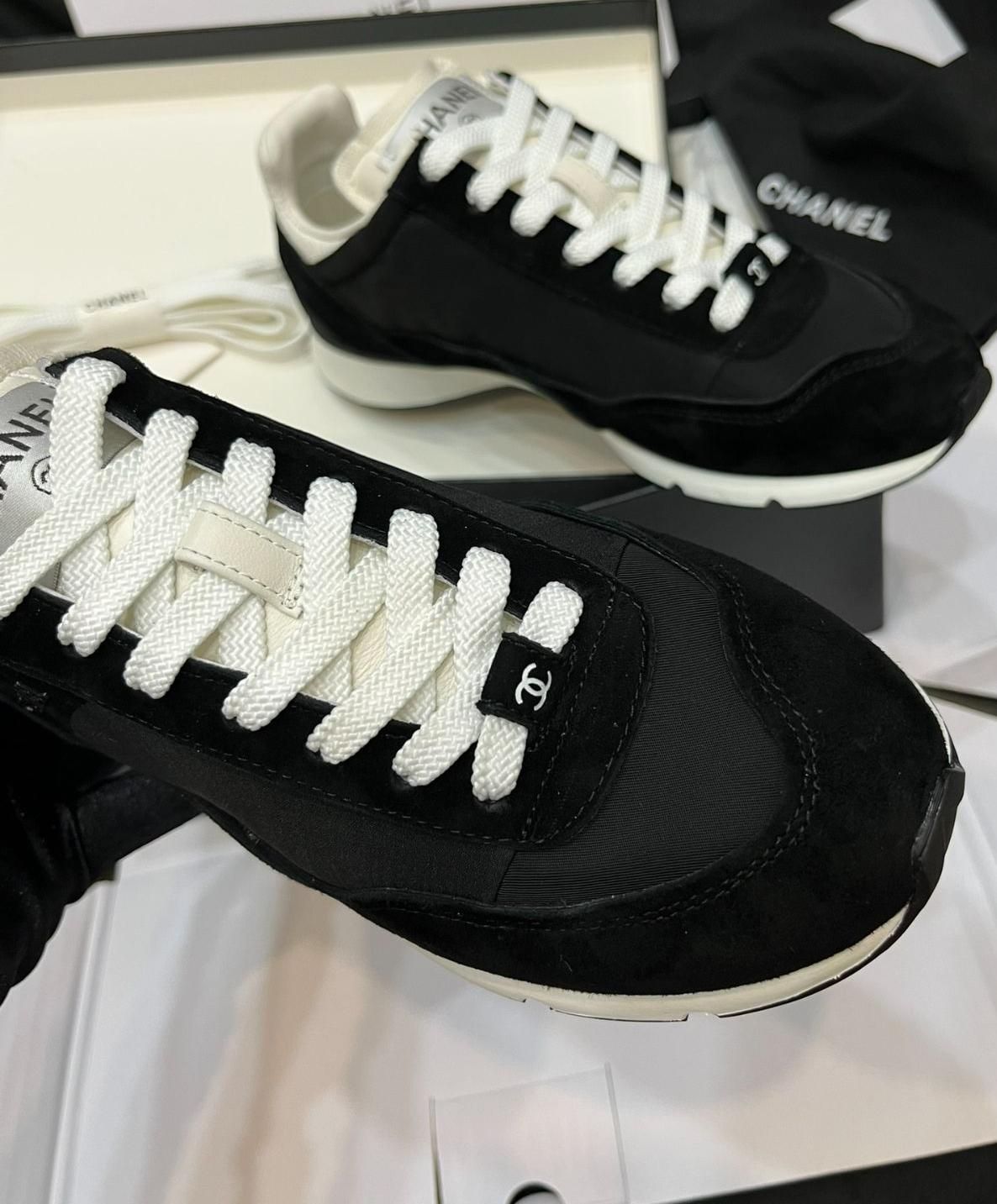 シャネル ２４SS★ CHANEL スニーカー　スエード