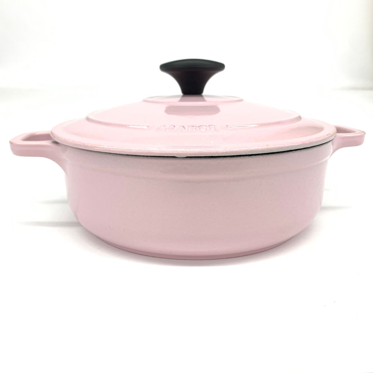 シャスールの24cmピンクの鍋