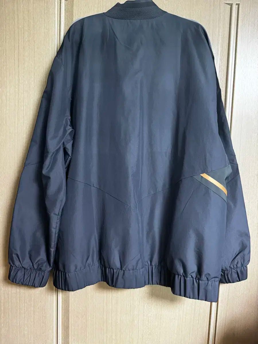 アンド ジャケット