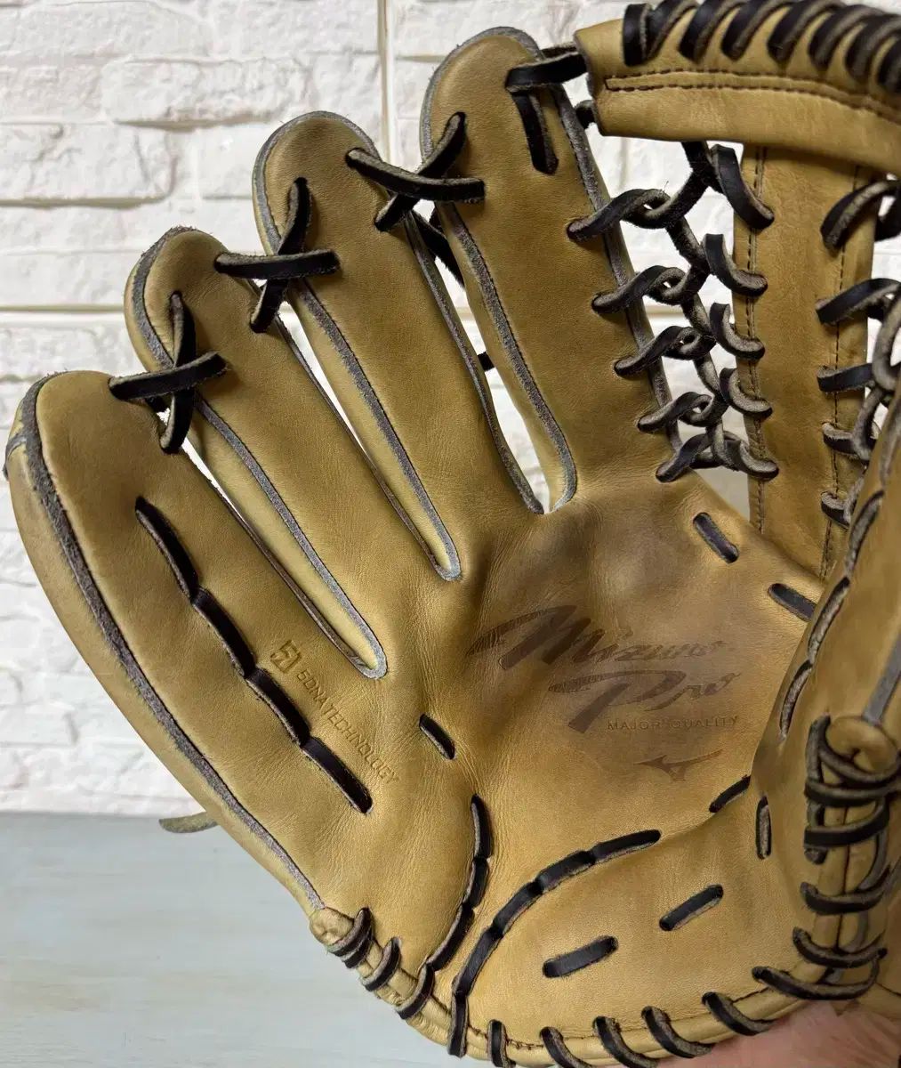 Mizuno ビッグM硬式グローブ コルク Mizuno ビッグM硬式グローブ コルク｜ミズノ 硬式用 グローブ ビックM