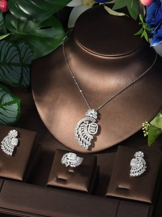 ジュエリー レディース セット 1セット エレガントなキュービックジルコニア扇型装飾ジュエリー3点セット 女性の休日のギフトに適しています