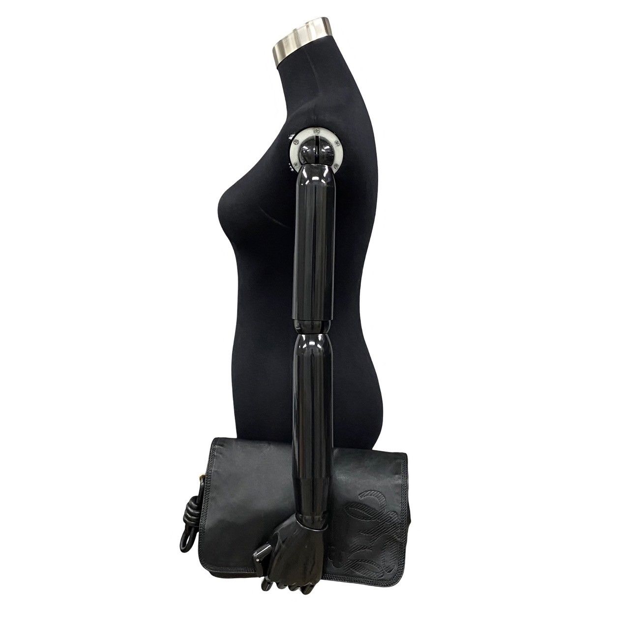 【極美品】LOEWE ロエベ　アナグラムロゴ レザークラッチバッグ　ヴィンテージ LOEWE - 極美品✨ロエベ クラッチバッグ レザーの通販 by