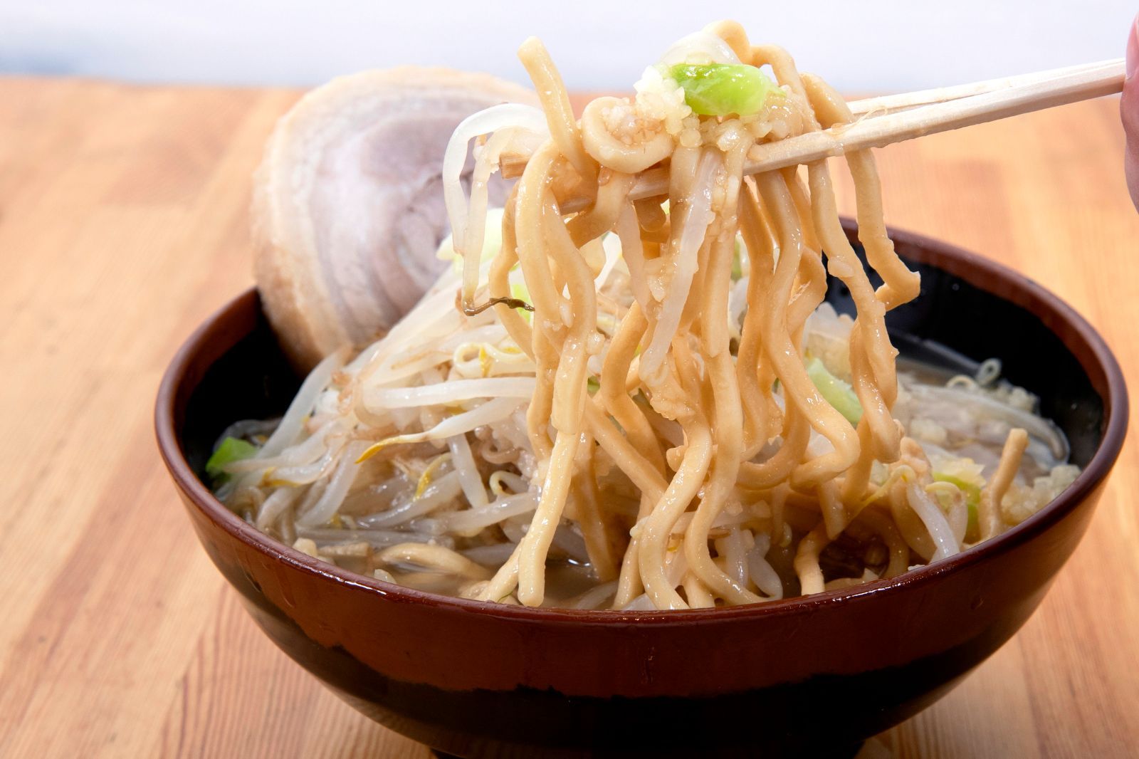 【送料無料】日清製粉 オーション 100％使用 生麺 業務用50食 【麺のみ】