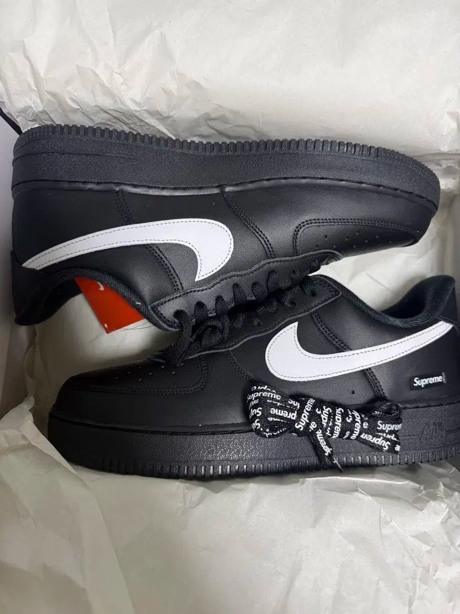 ナイキ X シュプリーム エアフォース 1 275
