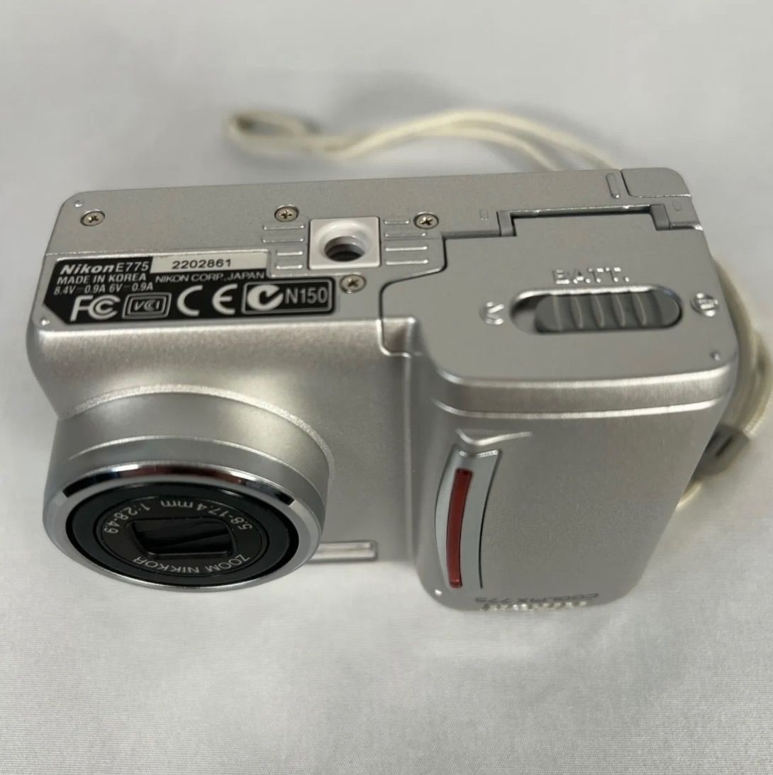 『ジャンク』Nikon デジタルカメラ COOLPIX775　デジカメ　一眼レフ　ニコン