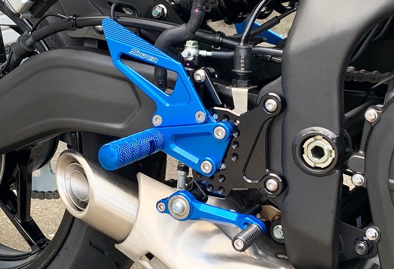 100%新品，定番 NINJA ZX-25R ZX-4R ストリート用 バックステップ 青