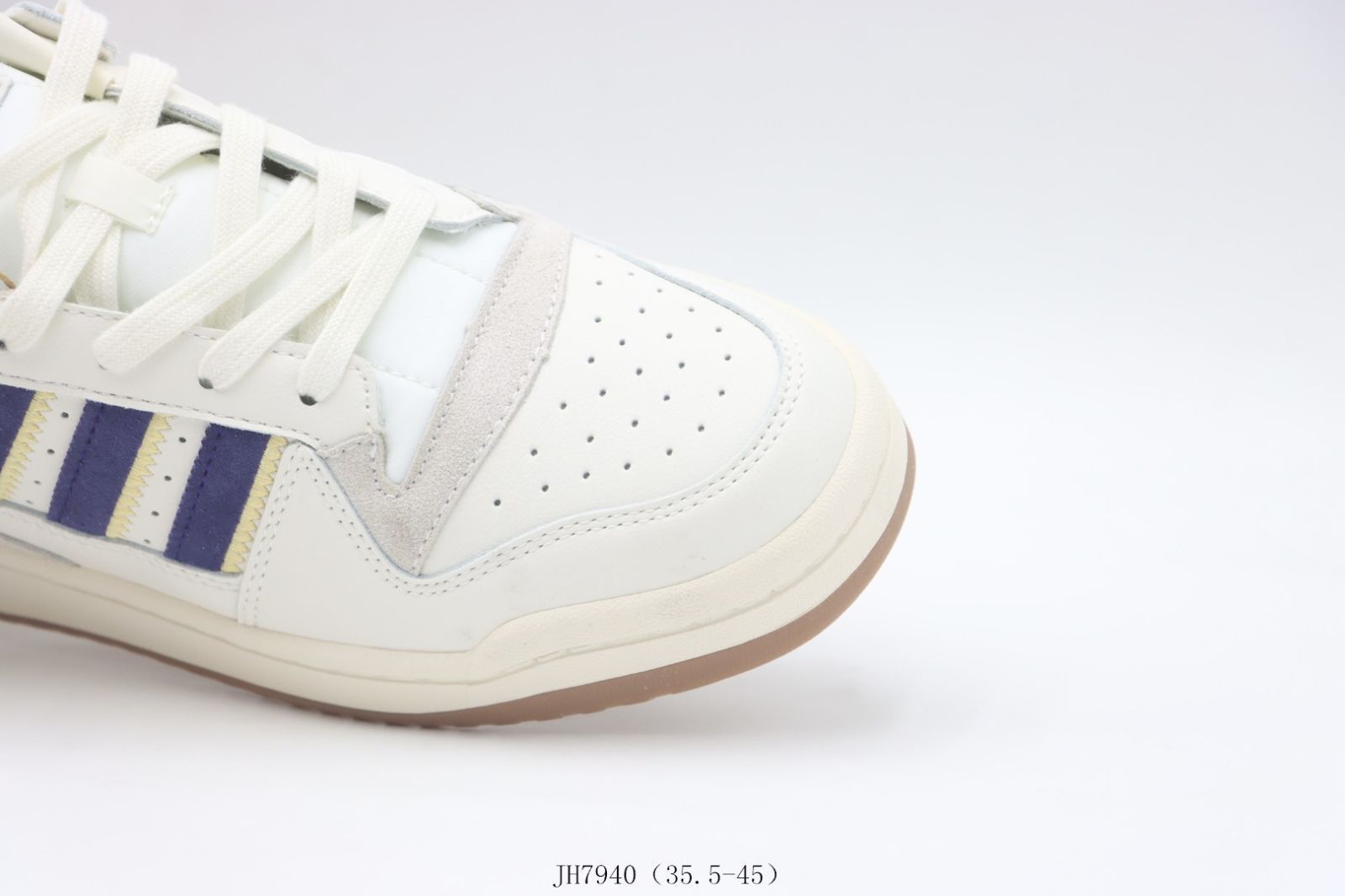 今日 アディダス