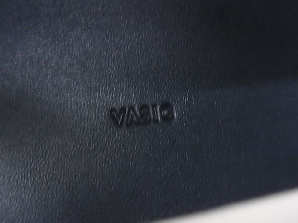■極美品■ VASIC ヴァジック エスタ レザー バイカラー バケツ型 2WAY ワンショルダー ハンドバッグ ネイビー系×カーキ系 AG8403kP