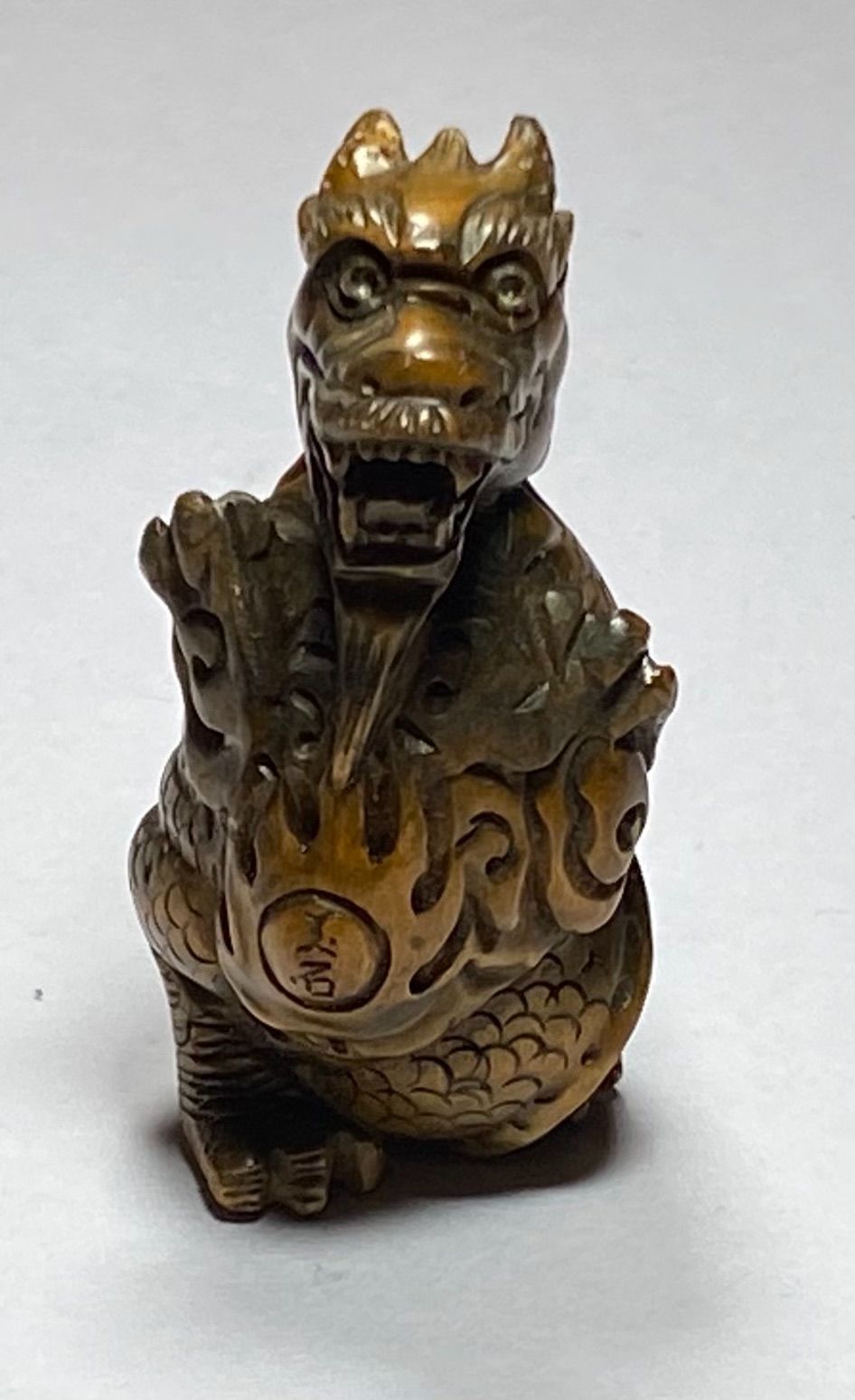 印籠　柘植　十二支猿　彫刻ペン立て　黄楊繊細彫刻　木製 印籠 柘植 十二支猿 彫刻ペン立て 黄楊繊細彫刻 木製 - メルカリ