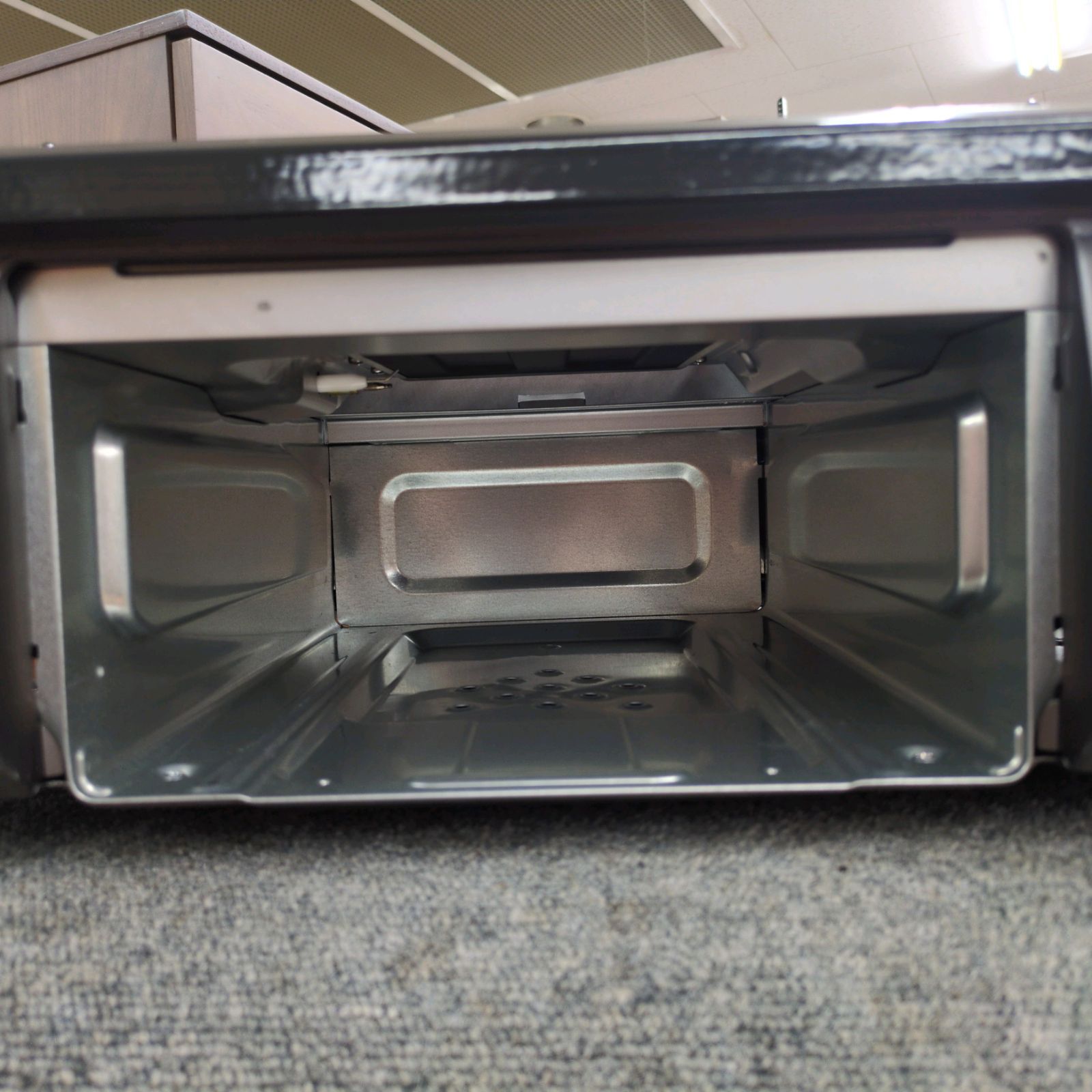 J578 背面に若干の小凹み