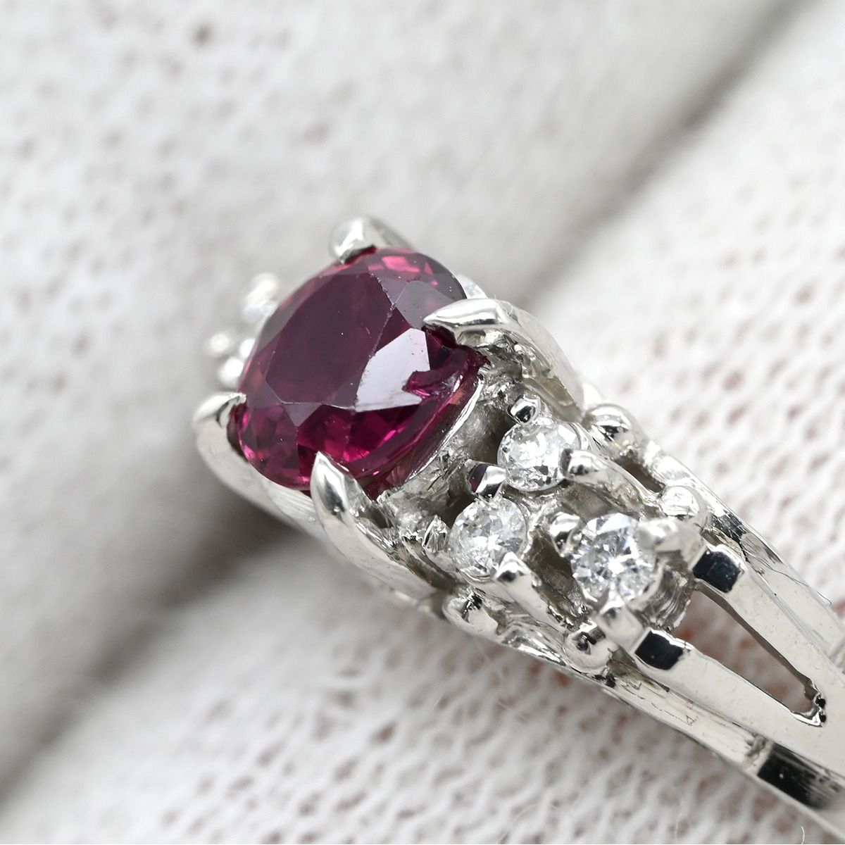 プラチナpt900 ペンダントトップ ルビー5.07ct ダイヤ 0.76ct 【公式通販】