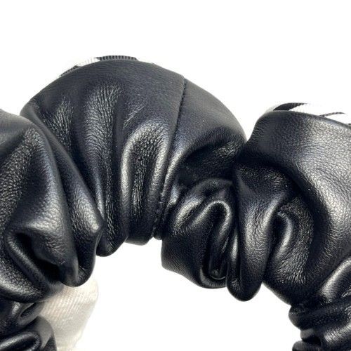 HERMES 花柄 シュシュ クラウディア 黒 HERMES 花柄 シュシュ