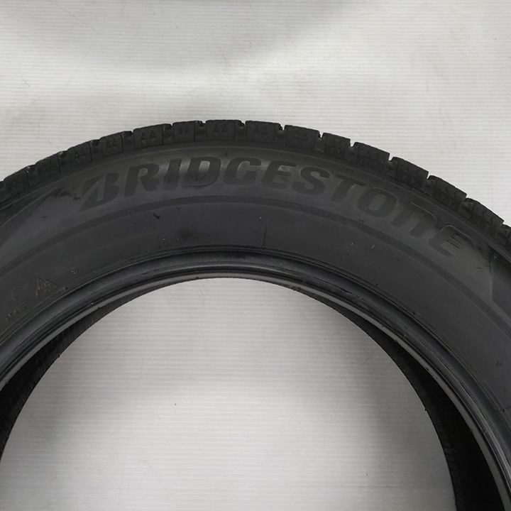 0 T 25055 スタッドレスタイヤ ブリヂストン BLIZZAK VRX 2 225 60 R 17 4本セット