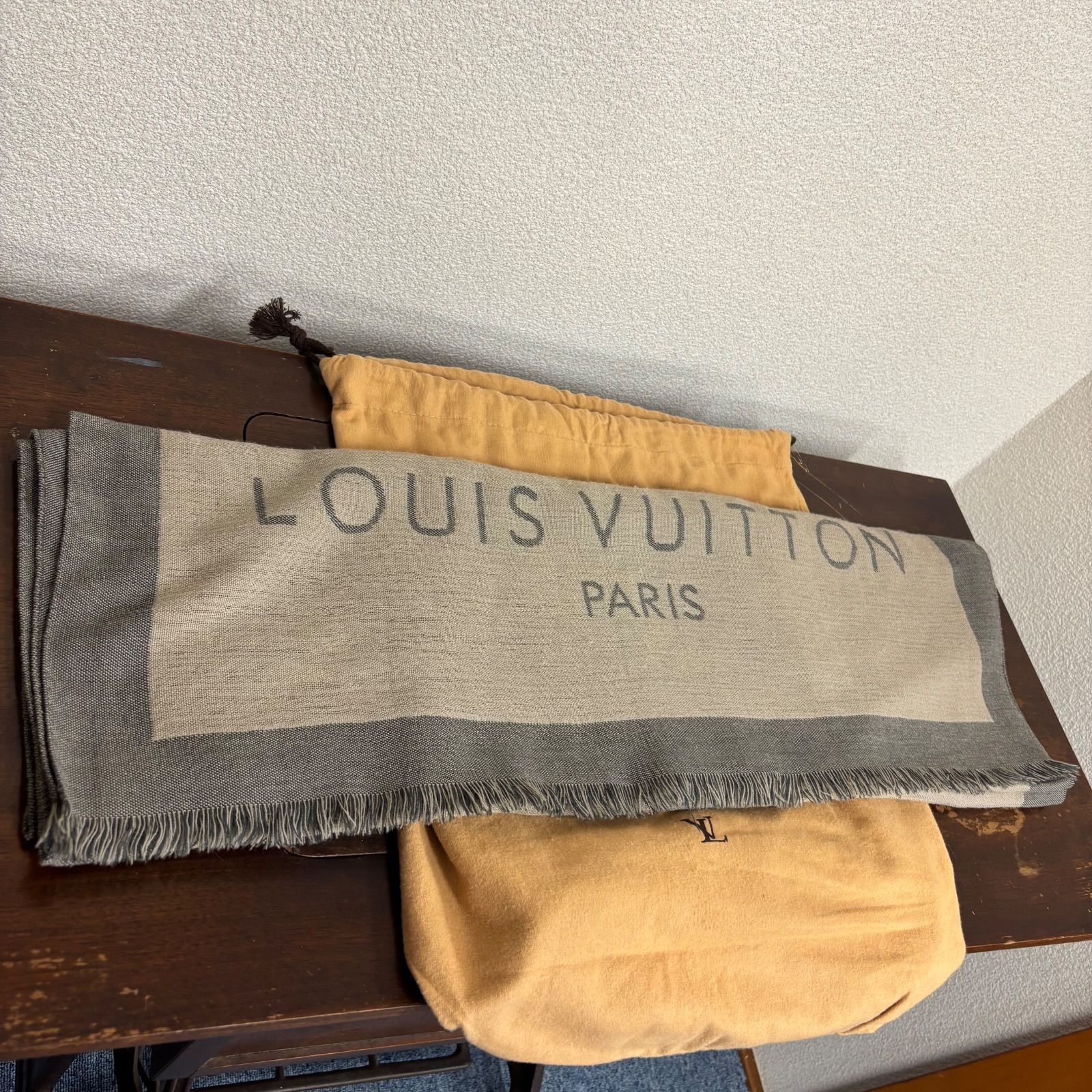 LOUIS VUITTON 大判ストール ブランドロゴ ウールカシミヤ ベージュ