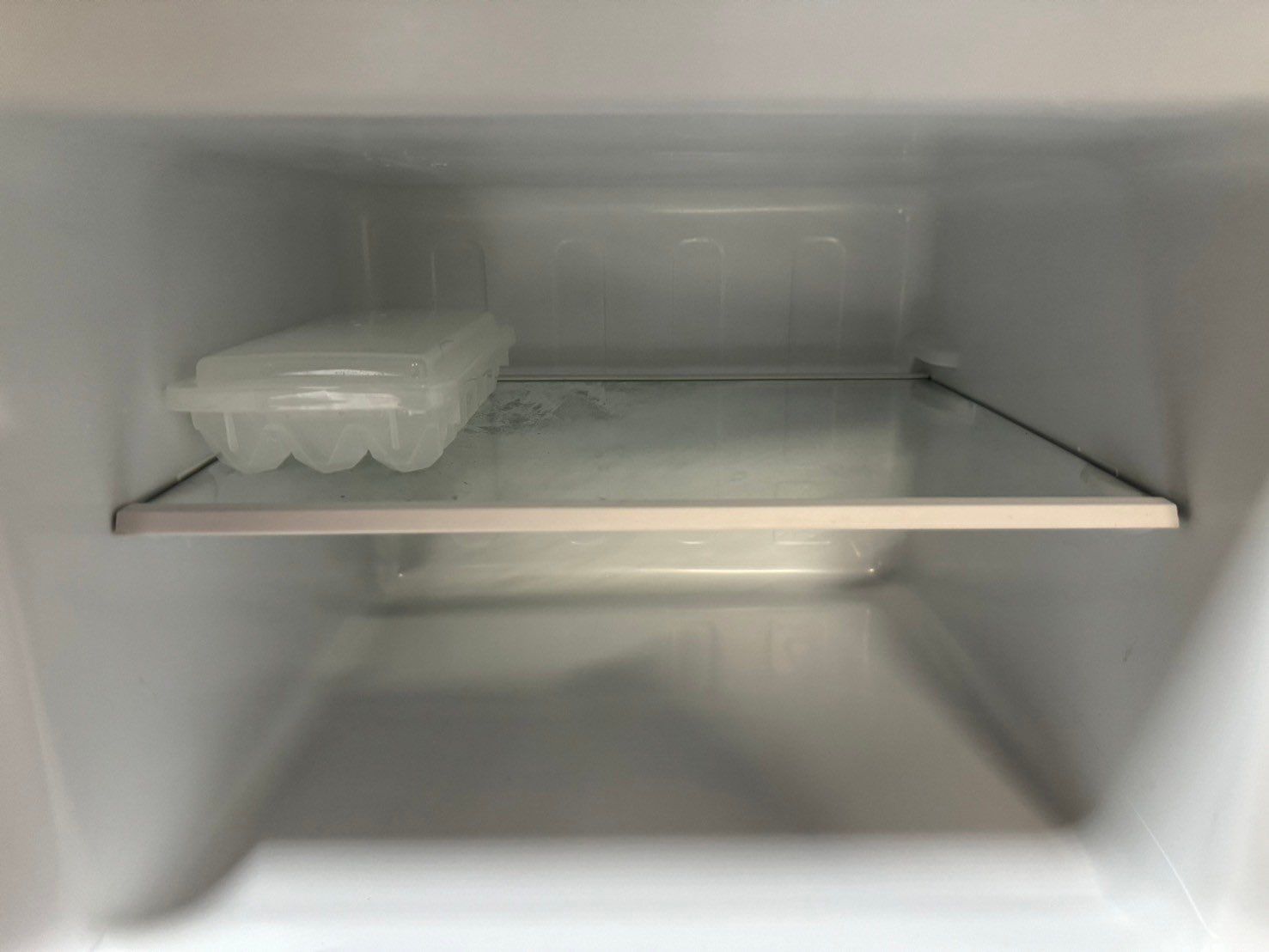 大阪送料無料★3か月保障付き★冷蔵庫★2ドア★HR-B1202★R-761 大阪送料無料☆3か月保障付き☆冷蔵庫☆2ドア☆HR-B1202☆R-761