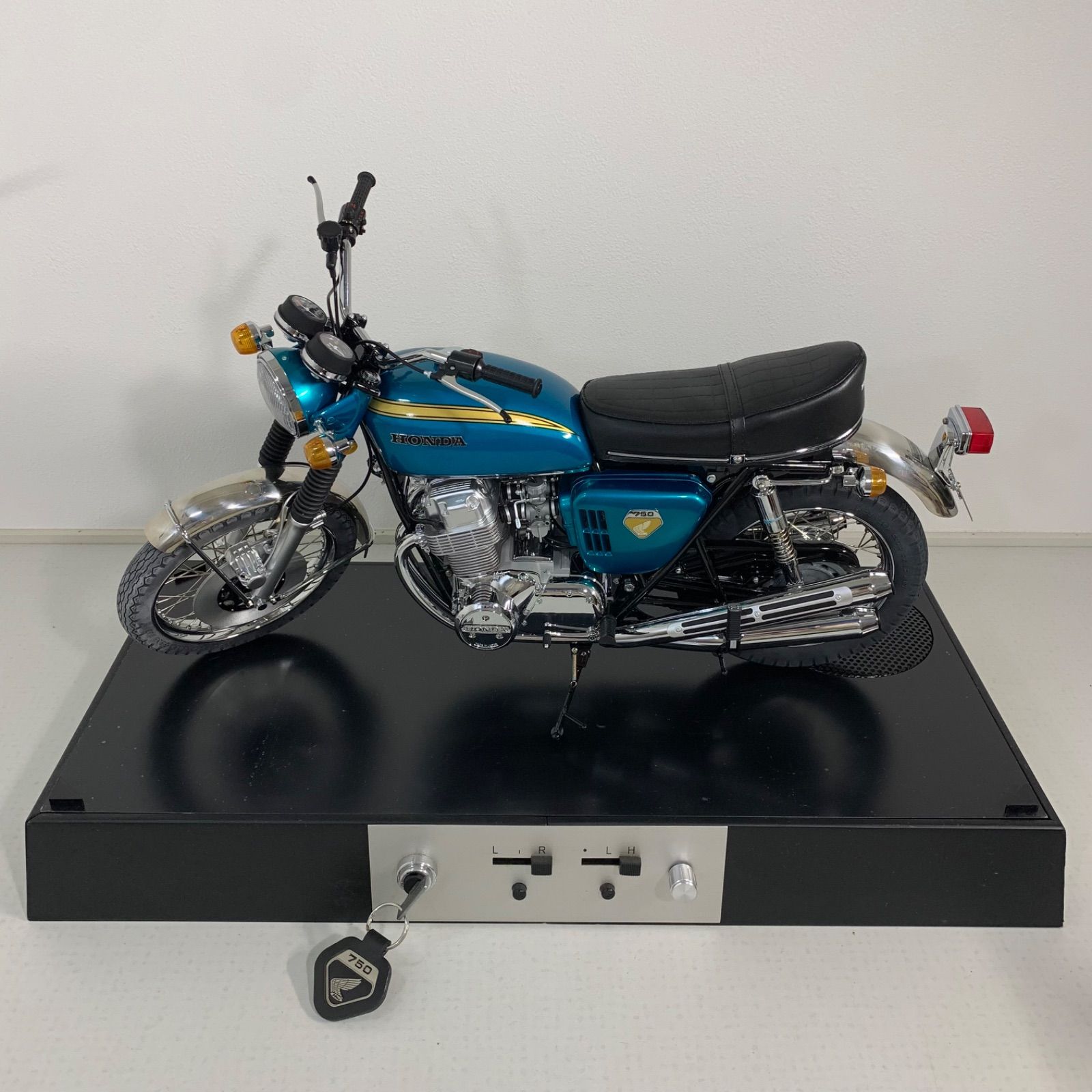 ディアゴスティーニ 1/4 CB750 完成品(ジャンク) - メルカリ