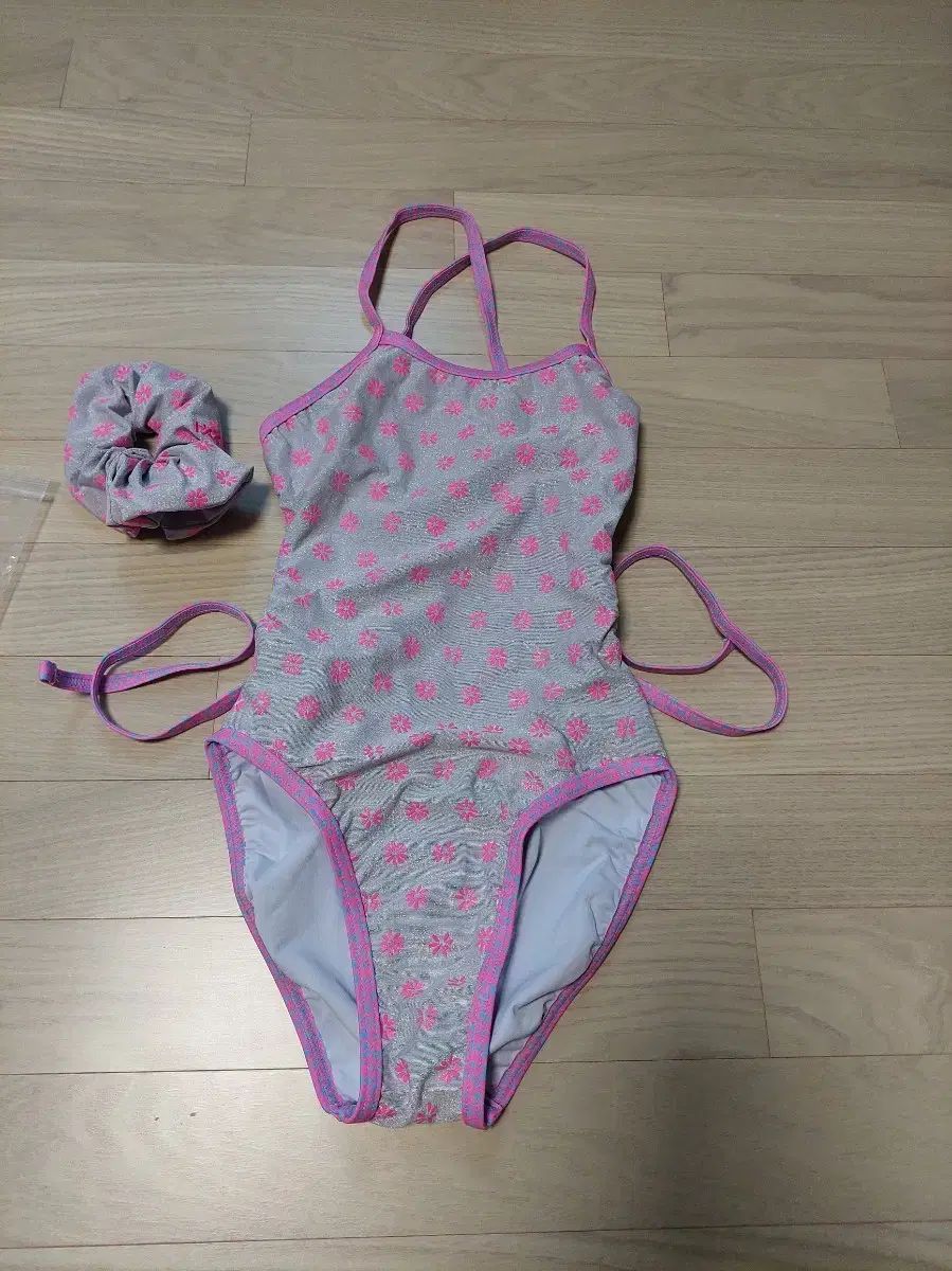 室内水着 フーグ Face the Sun デイジー ダブルタイ ハイカット 26