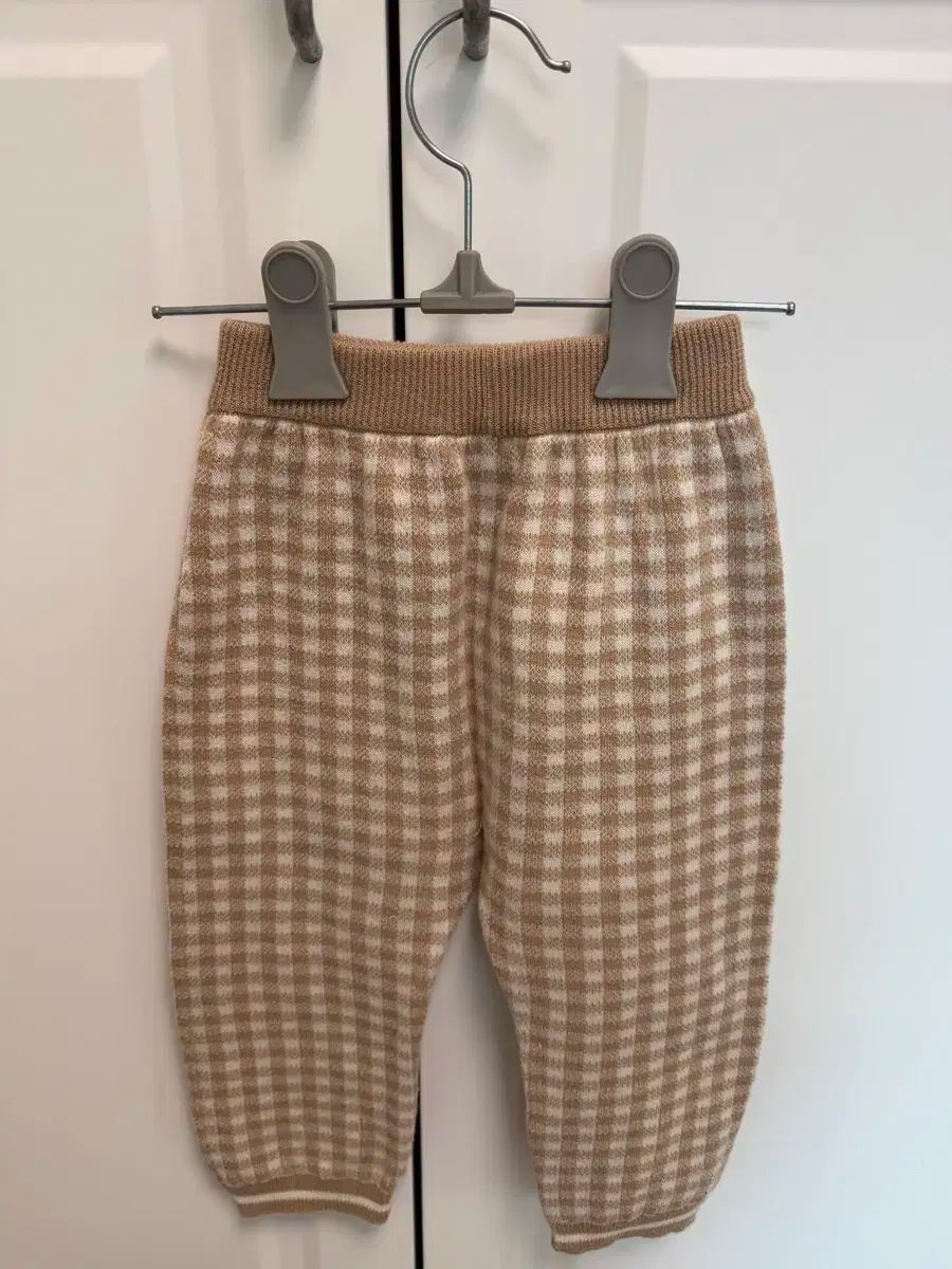 正規品 FENDI フェンディ キッズ ベージュ ニット ズボン