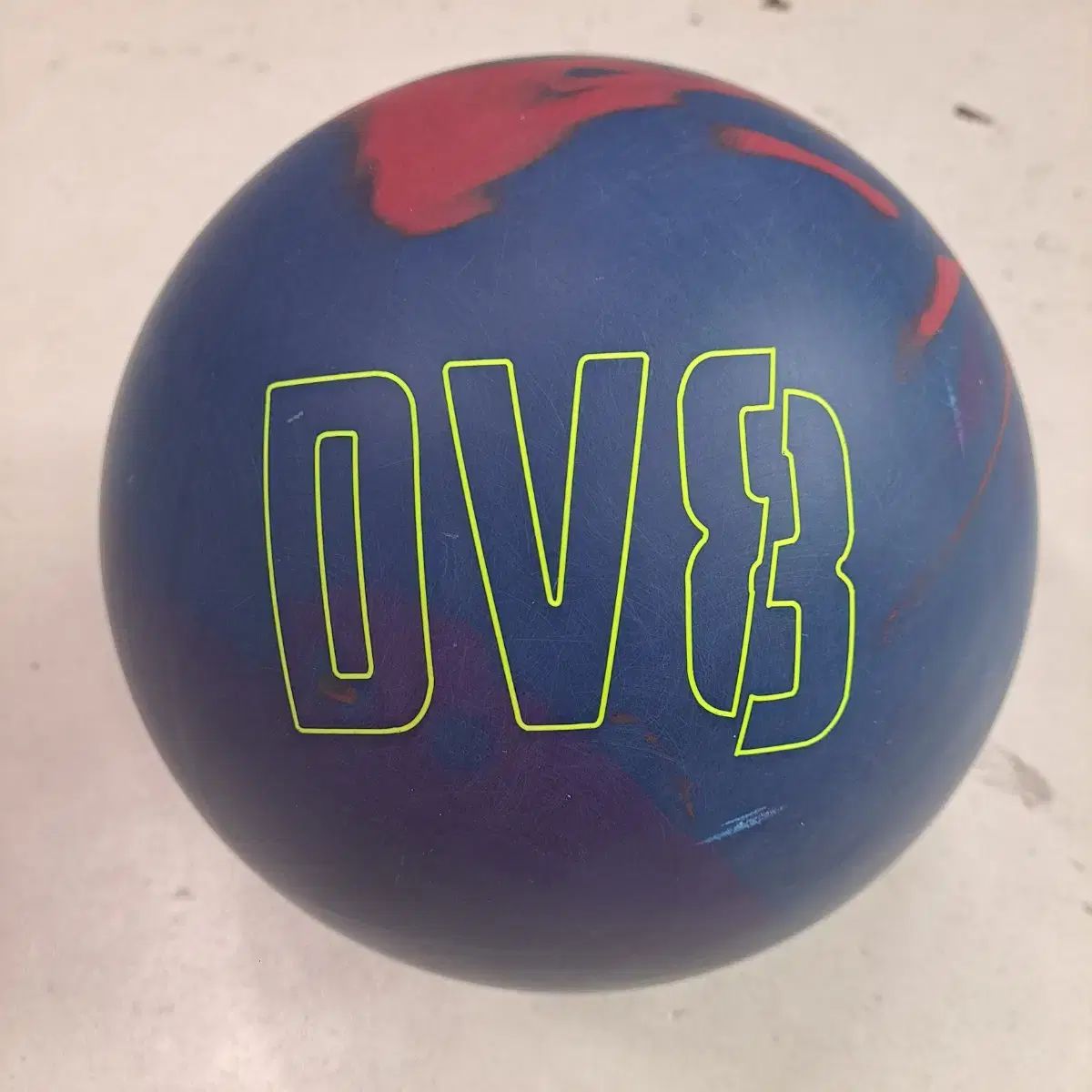中古ボウリングボール- DV8 寸前- 15 パウンドフックボール