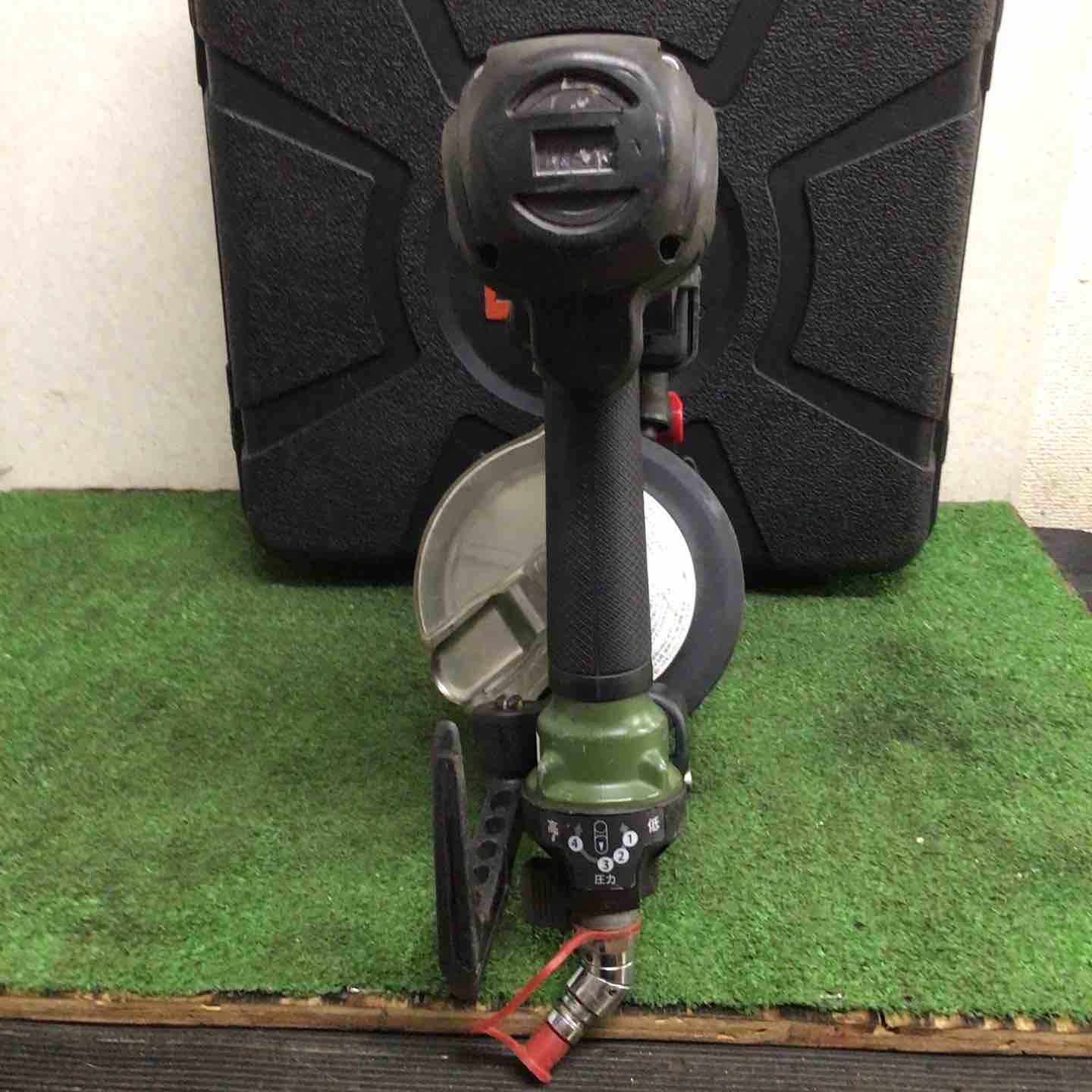 高圧エア釘打ち機