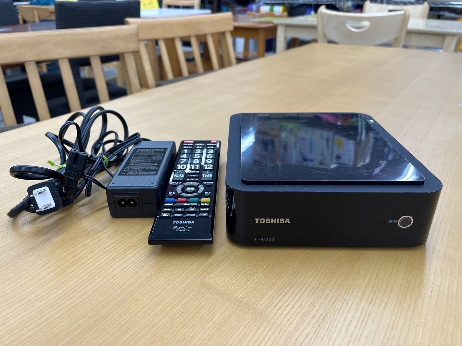 東芝 BS/CS 4K 録画対応チューナー TT-4K100 中古品 東芝 BS/CS 4K録画対応チューナー 新4K衛星放送対応 TT-4K100