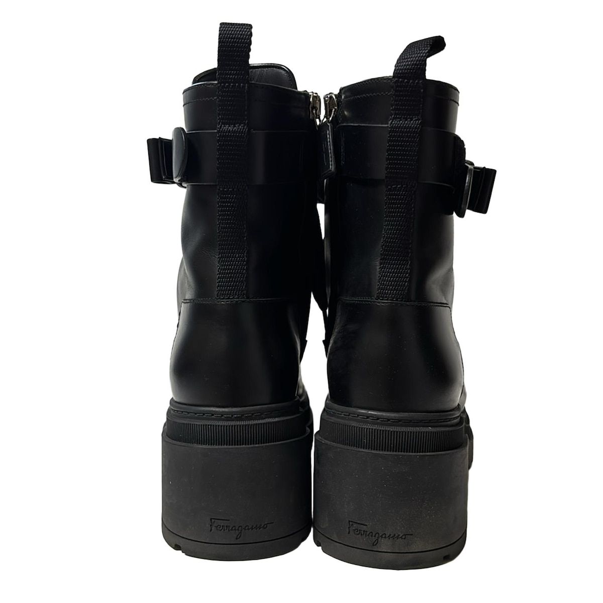 サルバトーレフェラガモ ショートブーツ