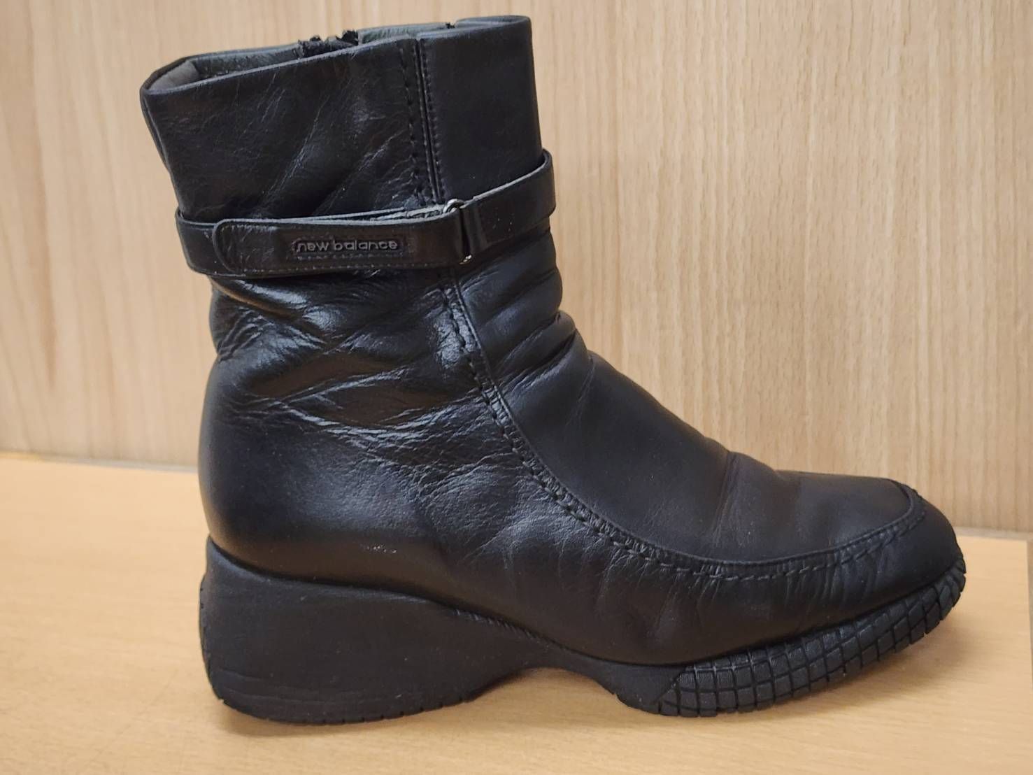 ニューバランス　スニーカーブーツ　22cm ニューバランススニーカーブーツ22cm