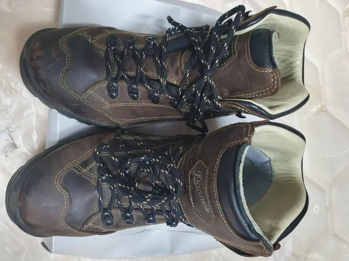 イタリア製ハイキングブーツ 275mm 13 1万ウォン