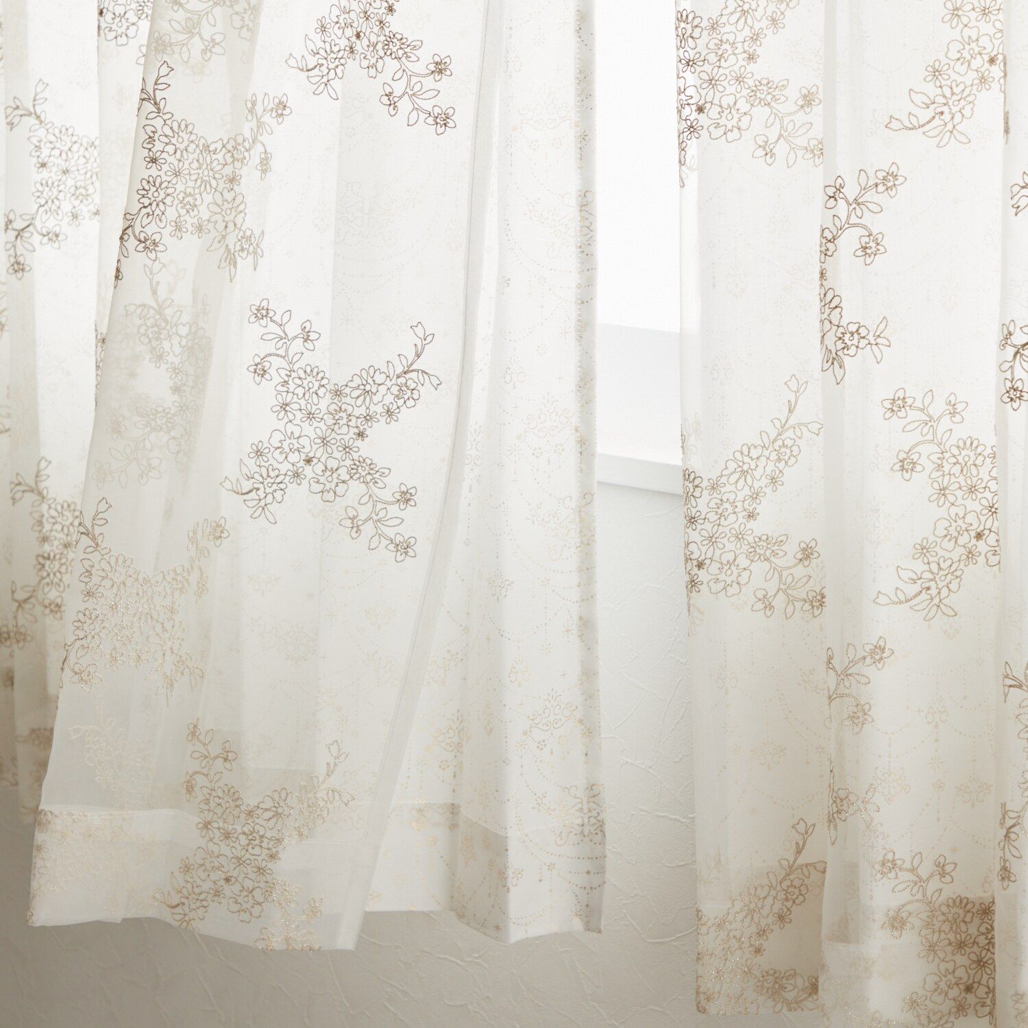 二重レースカーテン