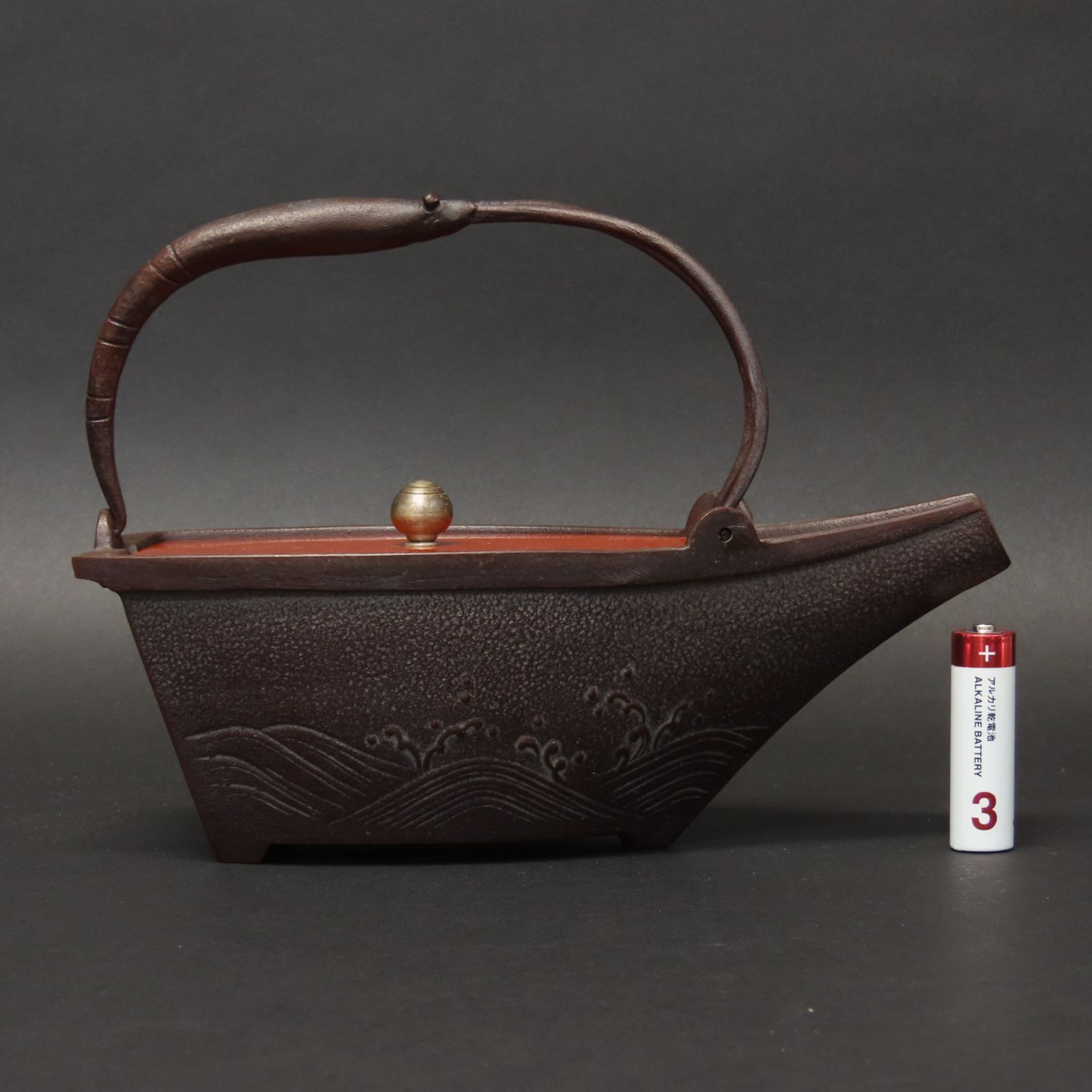 01s80 人間国宝 高橋敬典 真作保証 舟形鉄銚子 波地紋 海老提手 朱塗銀