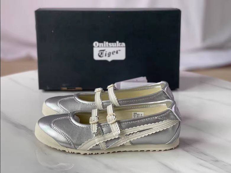 Onitsuka Tiger MEXICO 66 TGRS シルバー25ss
