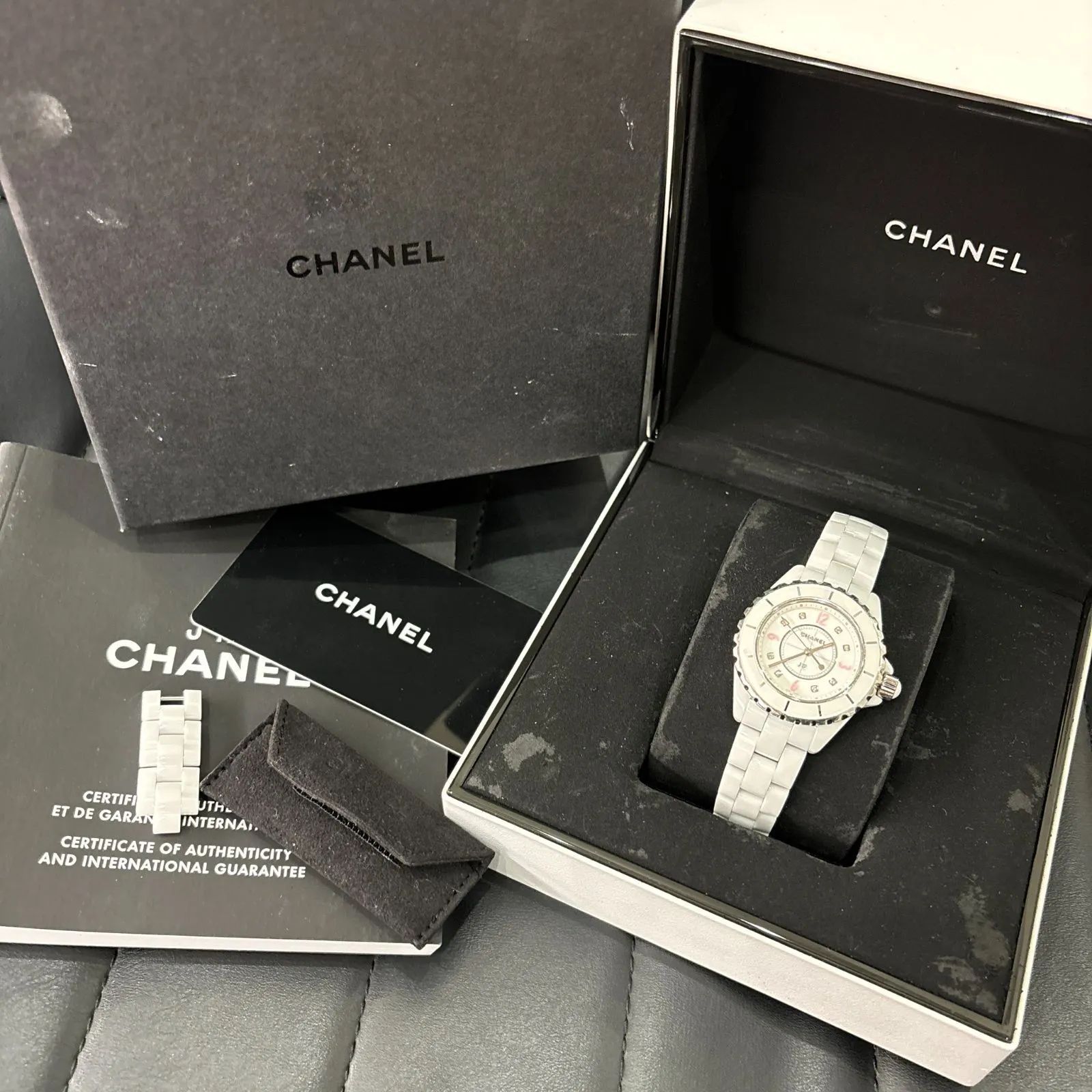 CHANEL シャネル