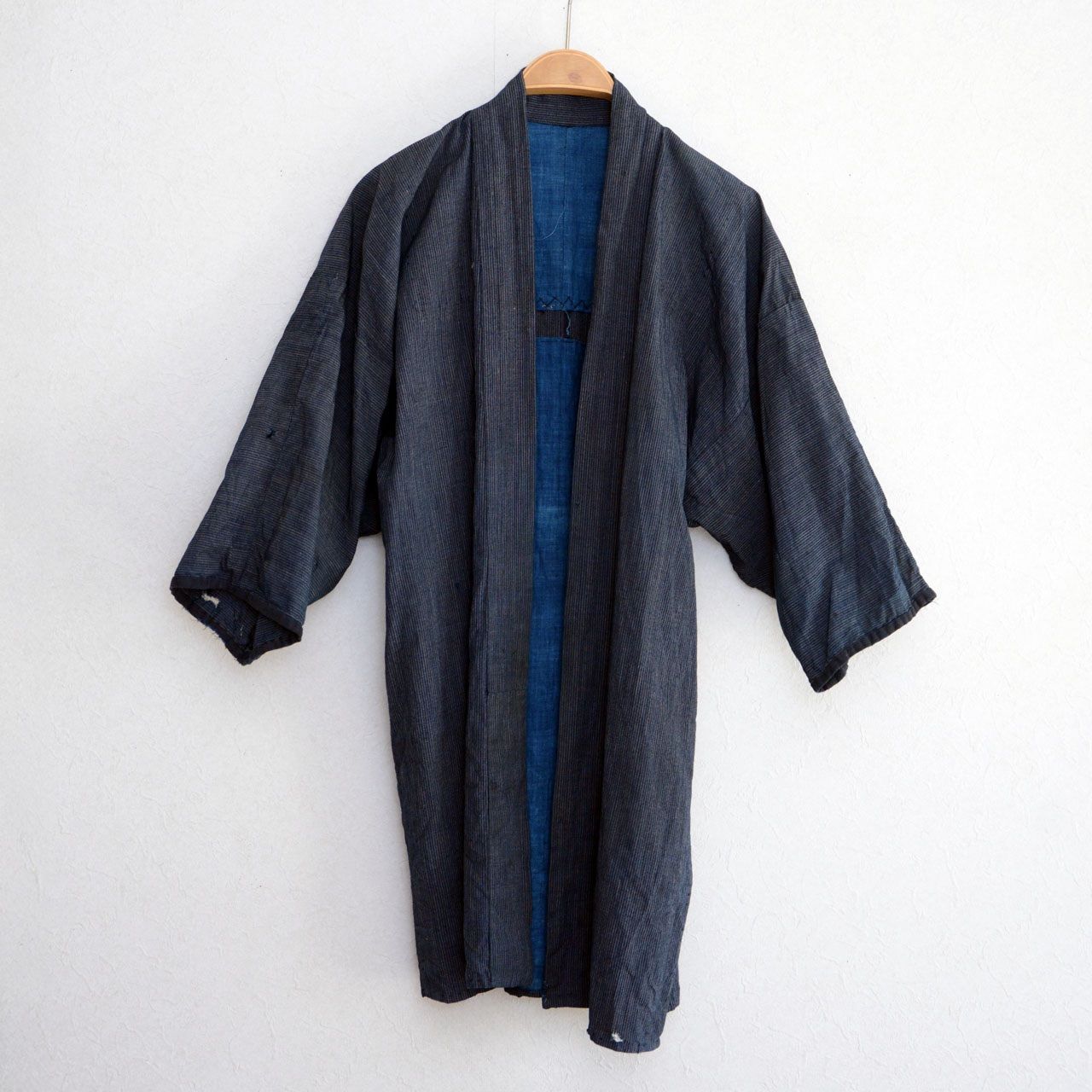 野良着 藍染縞模様 着物ジャケット|藍無地裏地付き|古布 ジャパンヴィンテージ | Indigo Striped Noragi Kimono Jacket – Vintage Japanese with Solid Indigo Lining