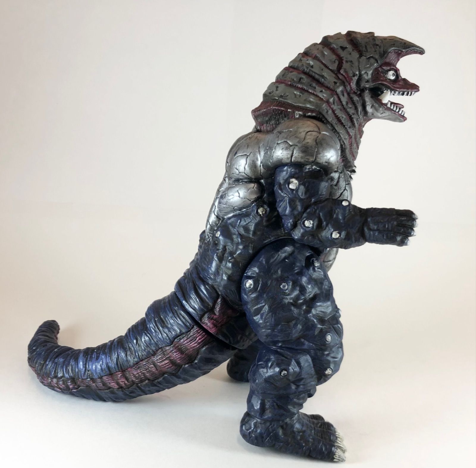 ウルトラ怪獣旧型絶版ゴルザ、メルバ2体セット（リアルモデル） ウルトラ怪獣旧型絶版ゴルザ、メルバ2体セット（リアルモデル