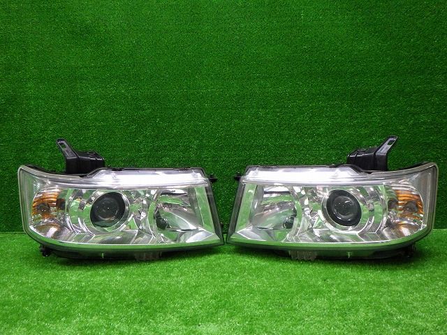 スズキ MH22S ワゴンRスティングレー ヘッドライト 左右 HID 100-59164