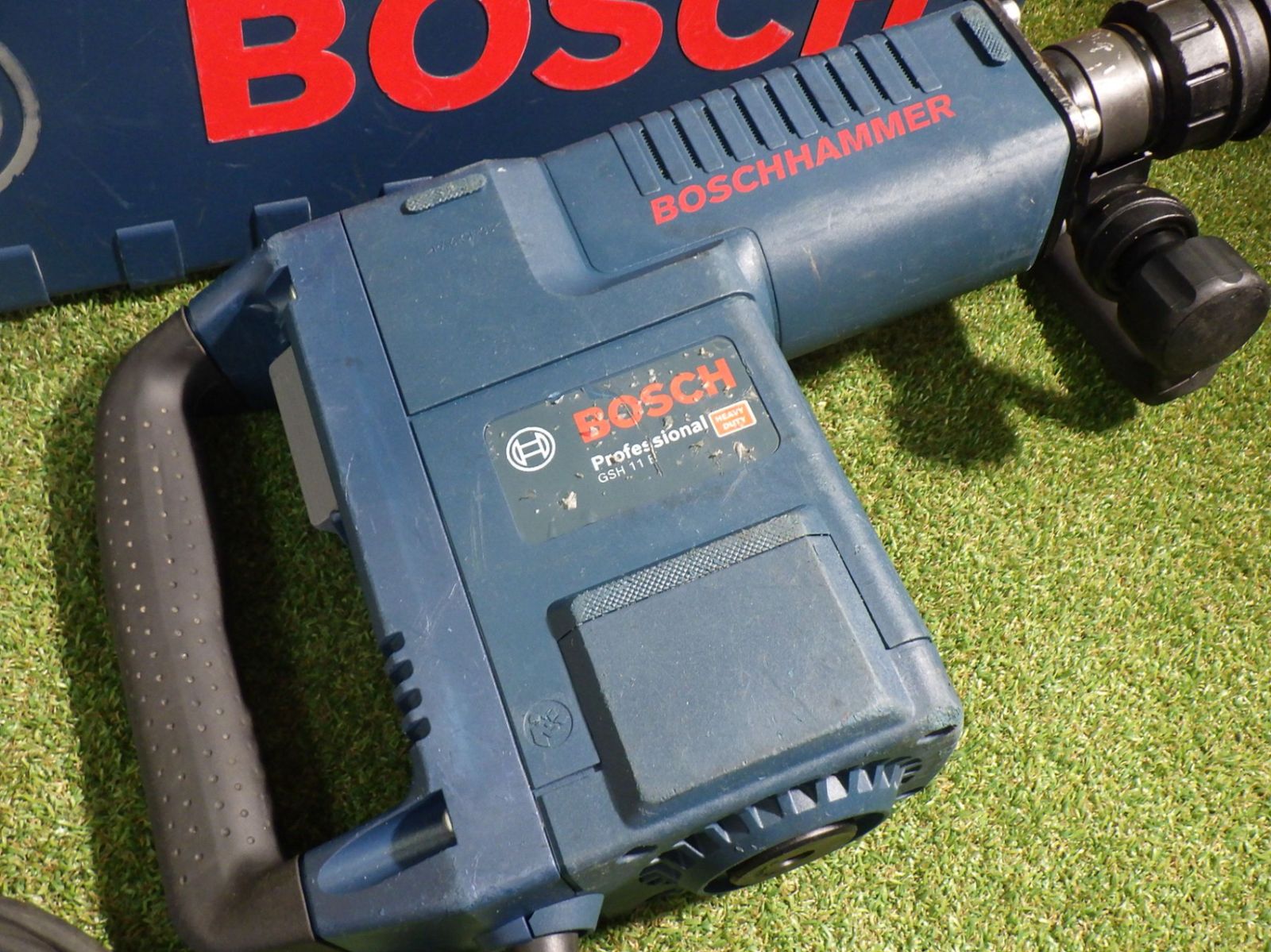 大特価!! パワフルな打撃力 BOSCH ボッシュ SDS-max破つりハンマー GSH11E 品 リラックスできる