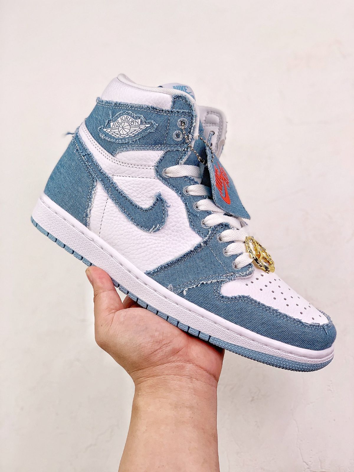 NIKE WMNS AIR JORDAN 1 HIGH OG DENIM