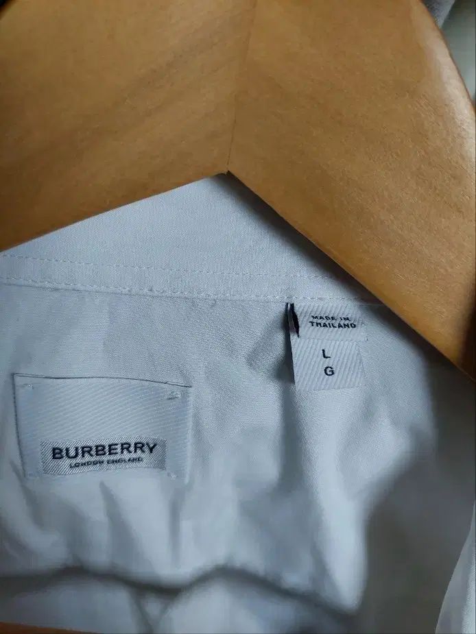動作済み バーバリー ロンドン イングランド ポプリン 白 シャツ L 翌日発送。