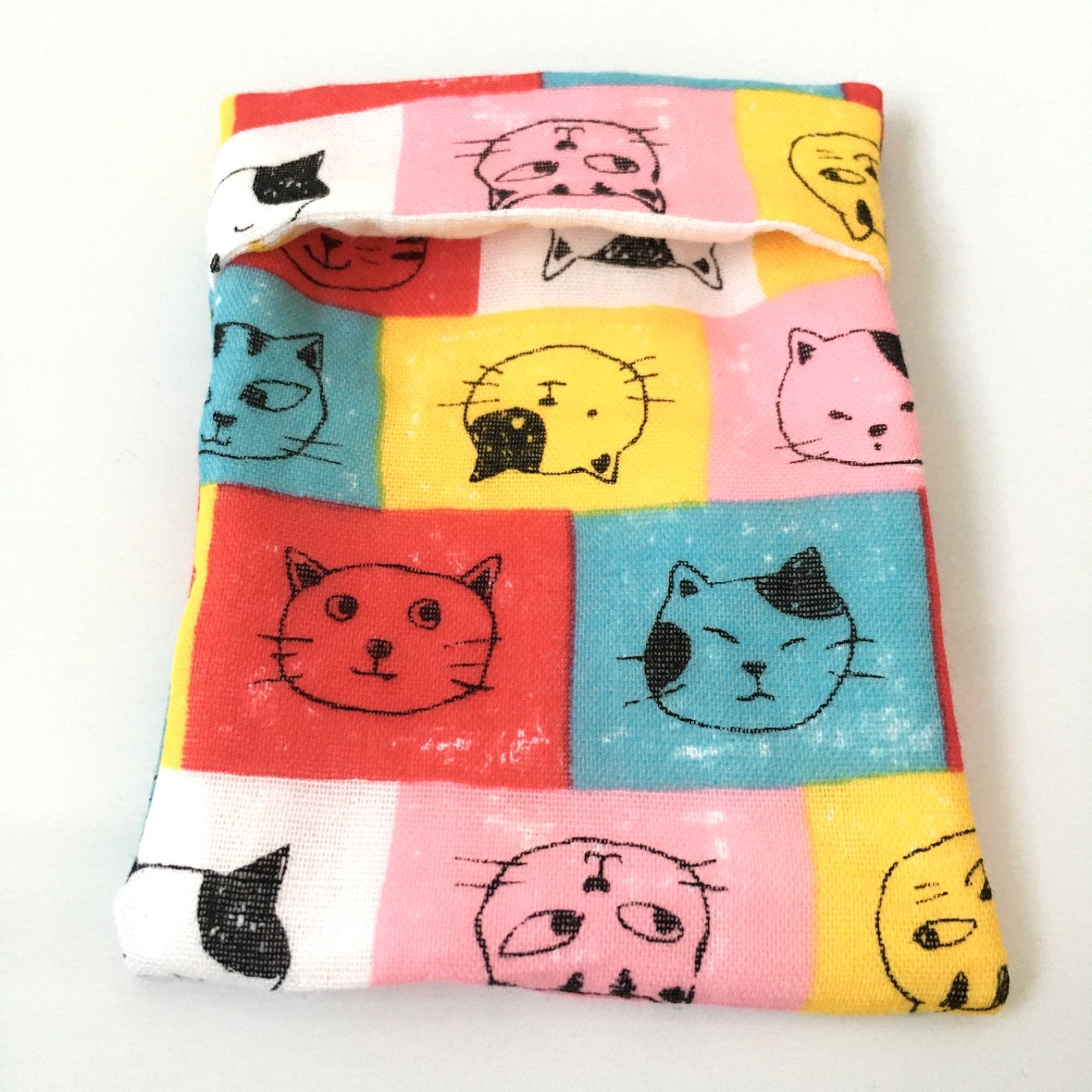 ハンドメイド☆551.リバーシブル保冷剤ケース - メルカリ