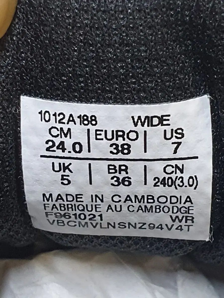 Asics アシックス