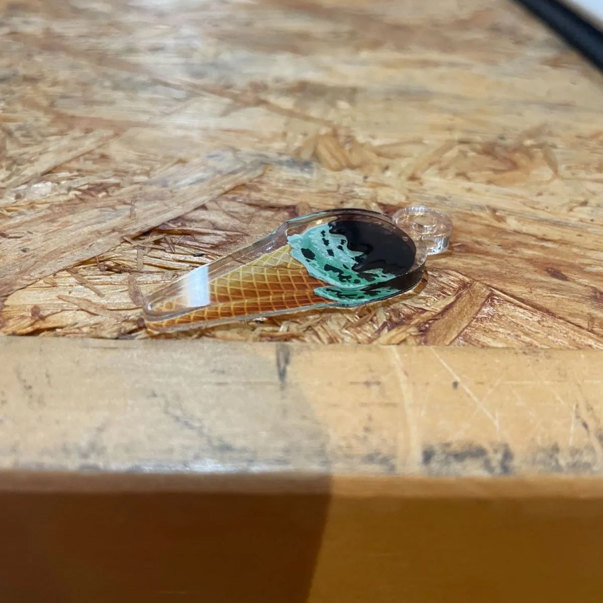 チョコミントアイス アクリルキーホルダー】アイスクリーム アクキー