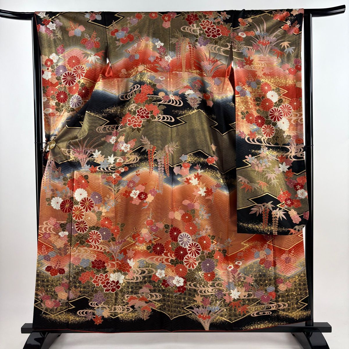 振袖 身丈160cm 裄丈63cm S 袷 菊 流水 金糸 金彩 茜色 正絹 秀品