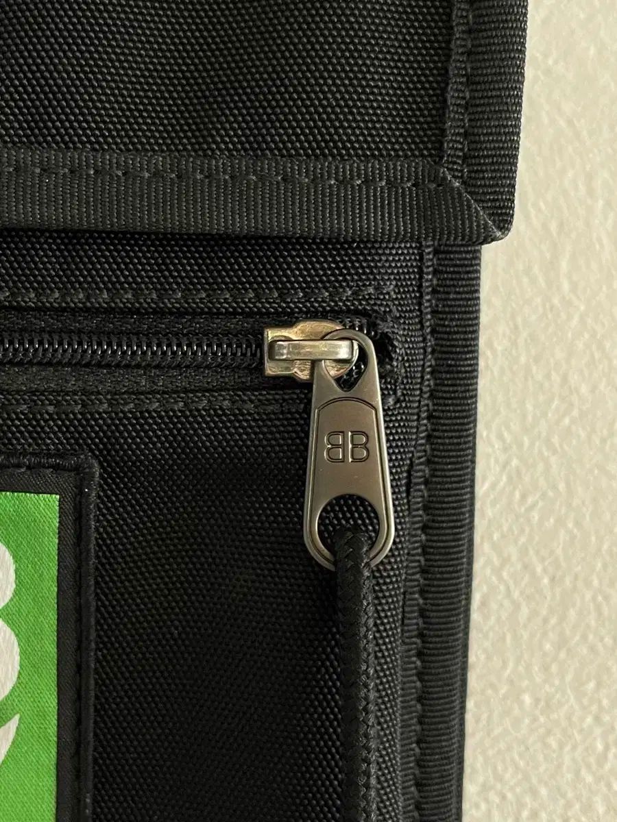 PRADA(プラダ) メッセンジャーバッグ クロスバッグ